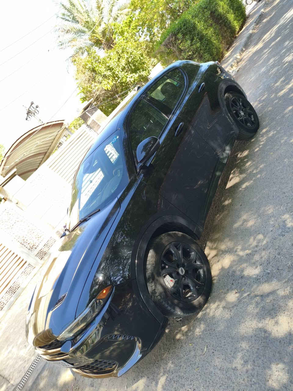 السلام عليكم
دوج هورنت R/T بلكن هايبرد 🔋🔌
محرك 4 سلندر 288 حصان 🐎
موديل 2024 ماشية 13mi
رقم بغداد دخول بداية السنة

اقتصادية تمشيك بالكهرباء 50 كيلو والتفويلة 450 كيلو
تكدر تشحنها بالبيت يوميا وتنسى البانزين

مواصفات 
شفتات سرعة (تضغطها سوية تنطيك 15 حصان اضافية)
كشنات ميموري تدفئة
ستيرن تدفئة
شاشة لمس وسطية
سايد بريك كهربائي
تشغيل عن بعد
رادار امامي وحساسات خلفية
نقطة عمياء
نظام سبورت 
تبريد مناخ منفصل

ضرر بنيد صبغ بداية جاملغ الايمن تعديل بارد وتكحيل اجتي من امريكا تشتغل وتمشي

تصليح درجة اولى دعامية كاملة بلادية ، راديترات ومروحة بلادية 

سيارة جاهزة ومصروف عليها هواي بالعافية عالياخذها

#سعر 145$ وبيها مجال بسيط 

للعلم مكلفتني اكثر من160$ ورقة 

مكاني بغداد قرب محكمة حي العدل 
***********
