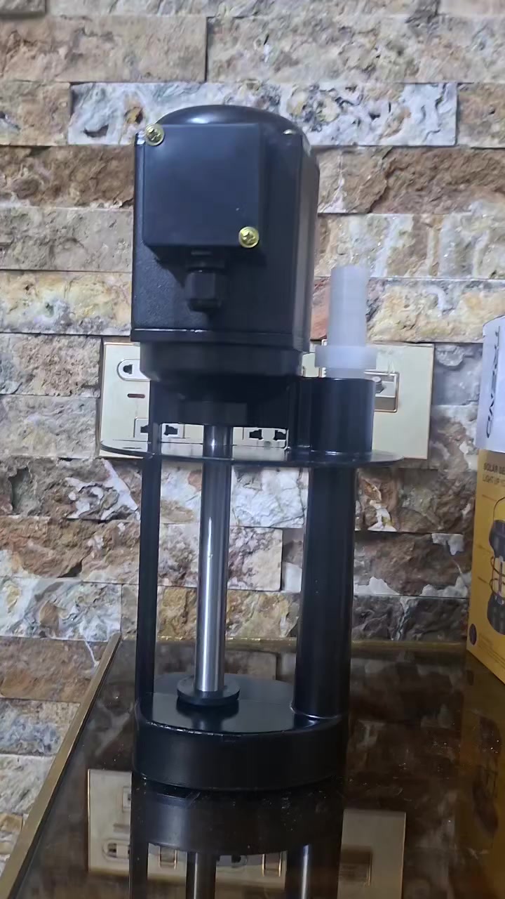 مضخة بهذا الشكل  كلها حديد وزنها ثقيل  تفيده ينطي سعر باليرضي الله


**إذا كنت صاحب هذا الإعلان وتريد حذفه لأي سبب، رجاءا أرسل رسالة إلى الدعم الفني**