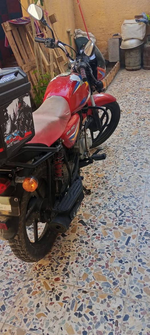 دراجه للبيع اي استفسار عن السعر مراسله صاحب الرقم ***********
