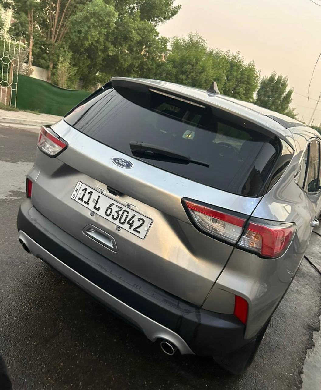 فورد سكيب هايبرد للبيع موديل 2022 لون رصاصي
محرك 2500 اقتصادي جدا  
رقم بغداد بسمي  
حادث  جنطة فقط 
هنا بارد 
رادار امامي 
اوتو ستوب 
اوتو هاند بريك 
گير ماوس 
شاشة وكاميرا
كاميرا خلفيه مع تحديد 
تحكم ستيرن جهتين 
النقطة العمياء بالمرايا الجانبية
بلوتوث اوامر صوتيه 
عداد السيارة 68 كيلو 

السعر 147 
للاستفسار الاتصال
***********
