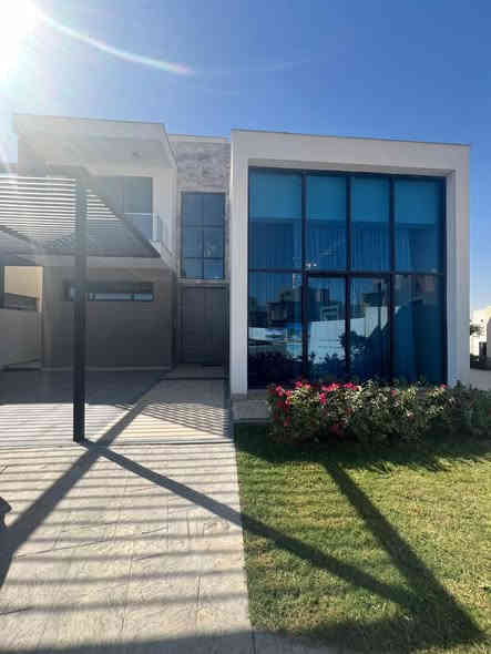 تتوفر فلل بمساحات مختلفة واطلالات متنوعة في مجمع داماك هيلز بغداد
اتصل لتحديد موعد لزيارة مركز المبيعات والأطلاع على العروض

لتفاصيل اكثر
المستشار العقاري 
محمد الابراهيمي 
احد المسوقين الحصريين 
                            *********** 
                            ***********
