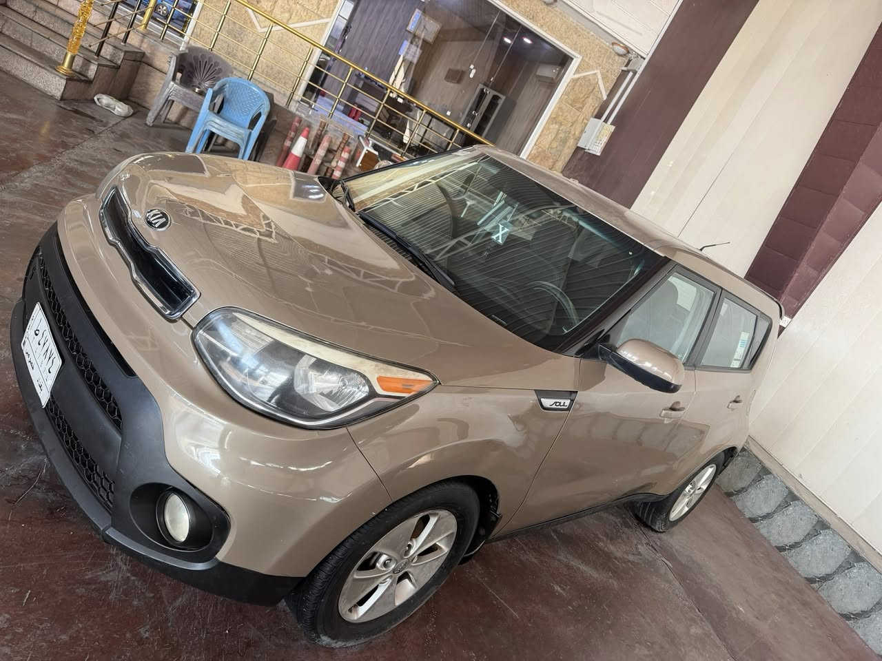 صول 2016  وارد امريكي  رقم بغداد
جاهزه بيها اربع قطع صبغ السعر 98 ورقة  الاتصال  ***********
