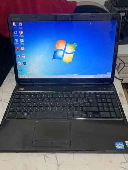 ديل 5110 كور اي 3
رام 4 
هارد 500
كارت شاشه داخلي وخارجي
السعر 125 نقصها بطاريه

***********
بغداد
