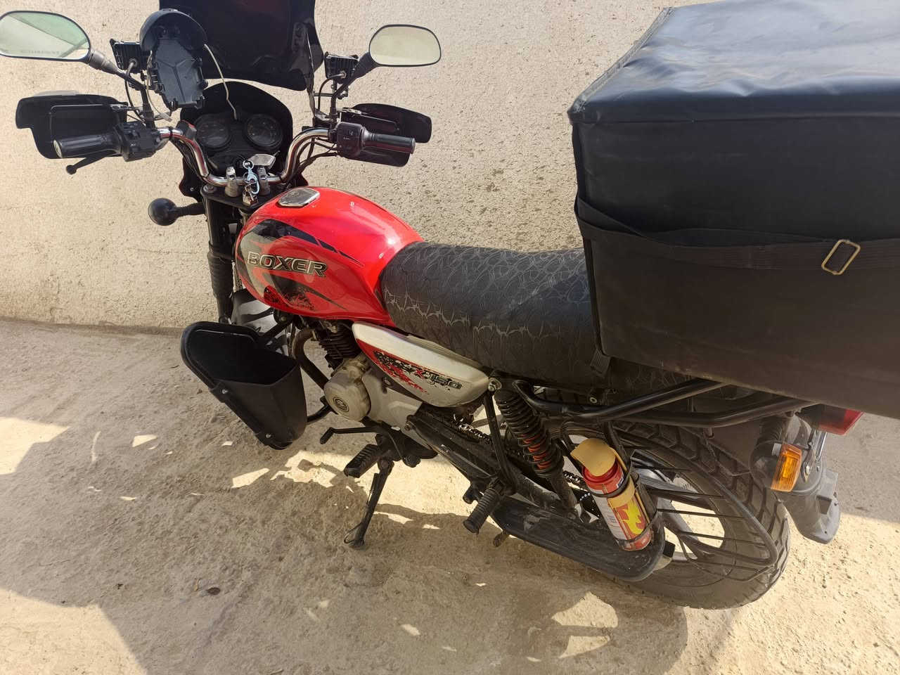 بوكسر 22 نضيفه كلش وكهربائيات كله  كله جديد وبلاديه  سنويه بسمي شرط التحويل سعر  مليون و850  وبيه مجال قليل مكاني زعفرانيه ***********
