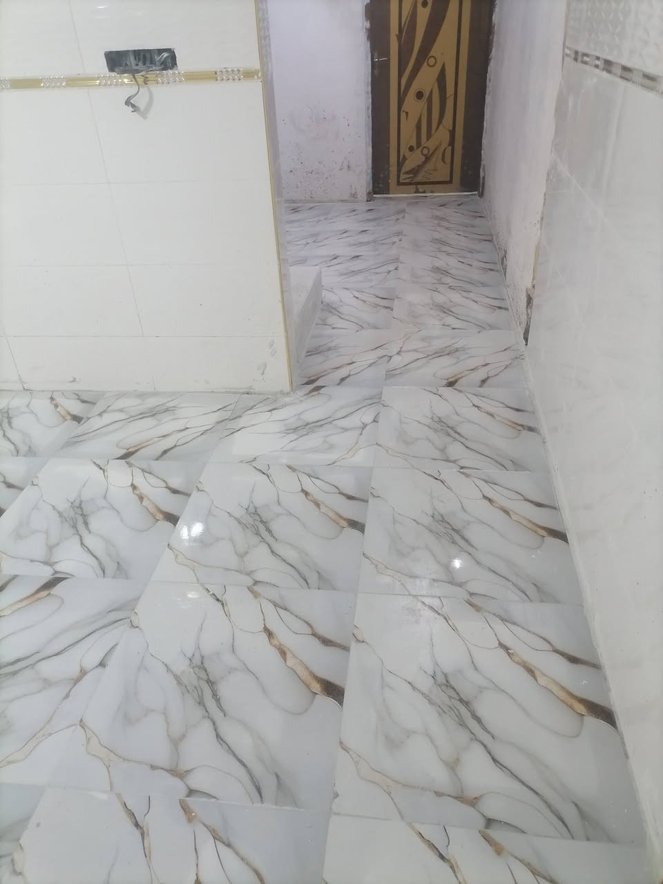 سلام عمل أرضية بورسلين ***********
