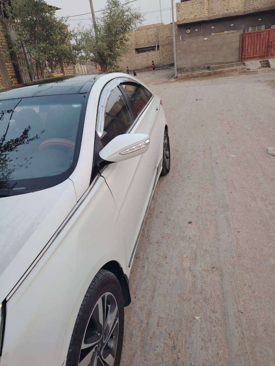 سلام عليكم.
لبيع سوناتا 2011 خليجي ومكفول من الصبغ بس بيه جاملغ بدل بدون ضربه
السيارة فول الفول اعلى فئة بل سوناتا 
1. بنرامة 
2. بصمة 
3. كشنات كهرباء 
4. كشنات جلد 
5.شاشة‏‪ 
6. كامرة 
7. تحكمات 
8. مري شفط+ اشاير بل مري 
تبريد قطعتين 
كير محرك صدر تخم تاير تبريد تدفئة كلة وضع الشركة 
اعلى فئة بل سوناتا 
مكان القادسيه قضاء الشاميه/***********/
