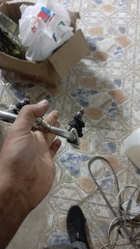 ورحمه الله. متوفر مساطر بخاخات تفصيخ حاوية فورد اكسبلور موديل من ٢٠١١ا...