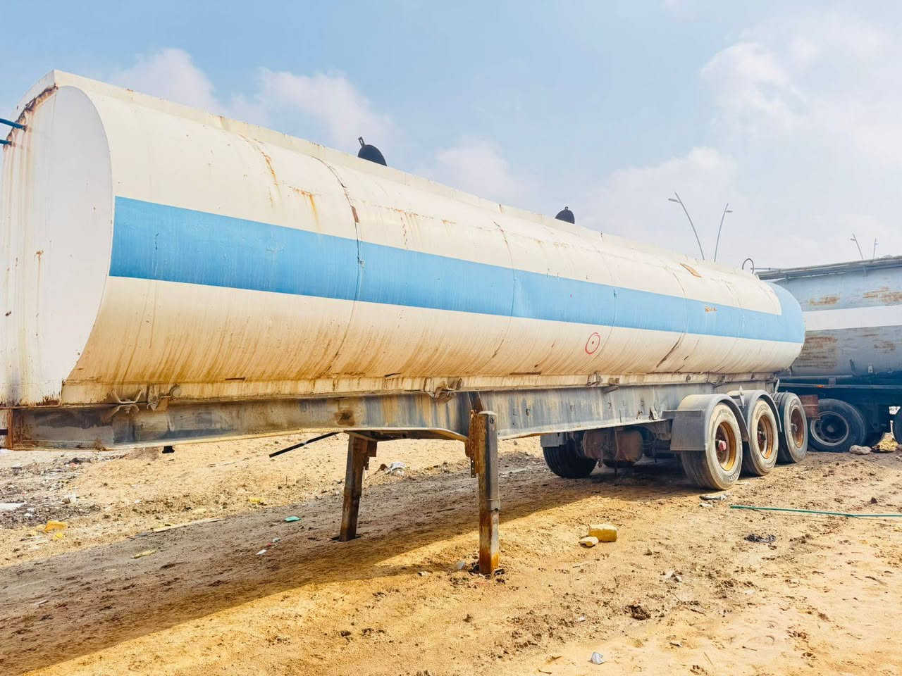 تانكي للبيع تايرات نظاف تك تاير حرفش ٣دنكير  السعر ٤٥وبي مجال مكاني بصرة قرب ساحة  الشراي يتصل على الرقم ***********
***********
