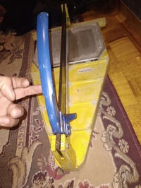 مقص سيراميك قديم • البصرة أبو الخصيب