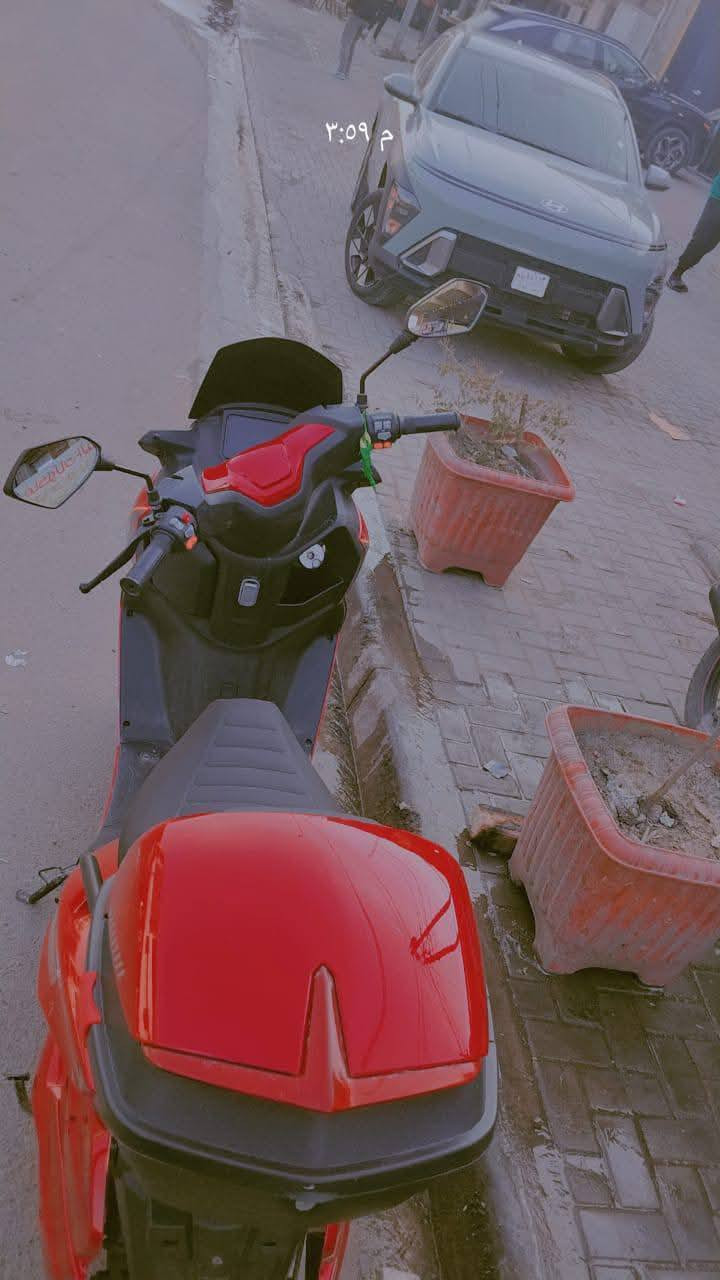 السلام عليكم /// مستعجل على البيعة
دراجة شحن نوع تي ماكس موديل 2025 الدراجة بعدها جديدة استخدام شخصي 
ملفها 3000 
السرعة 99 
بريكات هايدروليك 
بطاريات ليثيوم تمشيك تقريباً 80 كيلو 
السعر1300 وبيها مجال 
*********** واتساب
