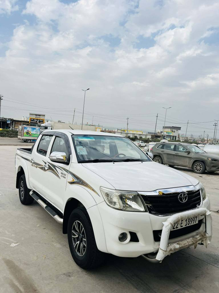 تويوتابيكاب هايلوكس موديل 2013 شةريكة جيهان ١٤٥ هةزار رويشتية سةنةوي جديد كيرو مةكينة سبوغ بةشةرت يةك جي ساردةكوتي هةية دةعامي لودةعامي بةشةرت شوين قةزاي خةبات *********** أربيل, العراق
