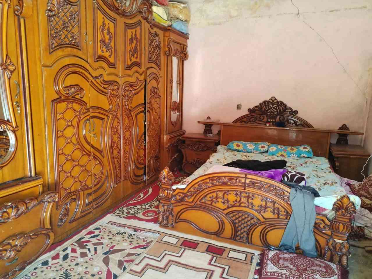 السلام عليكم غرفه كامله للبيع ***********
