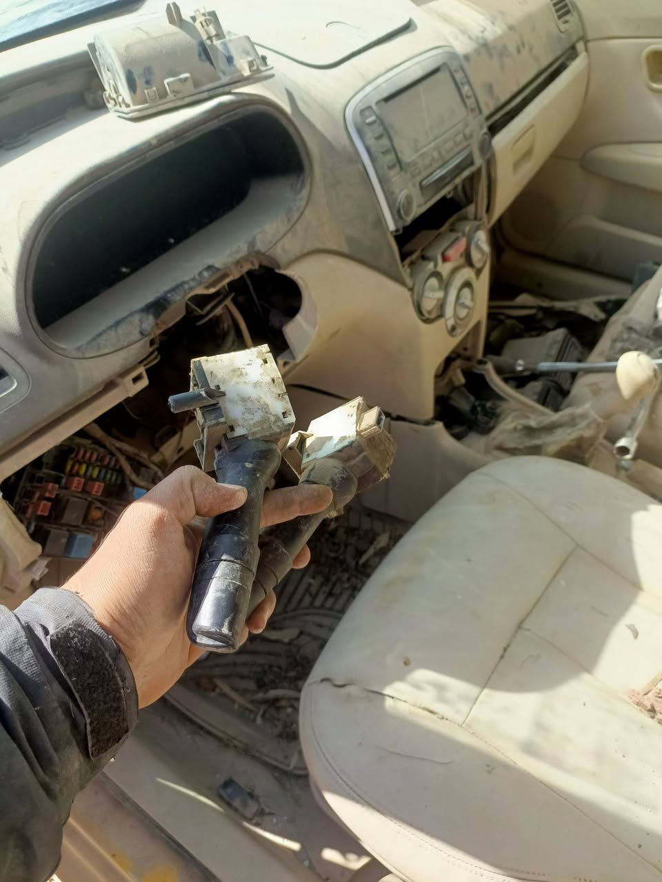 تريده خابرني عيوني شلعهن ماعندك تاخذهن بلاش..***********..
شتحتاج غراض كله نضيفه والله.. والله وسعارهن بلاش
