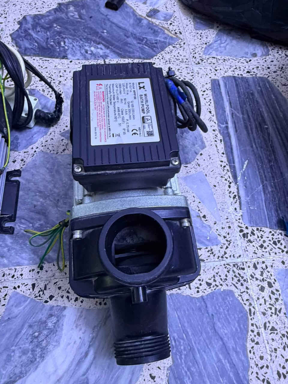 مظخه عدد 3 جدد العنوان بغداد 
سعر الواحد 150 الف 
***********
