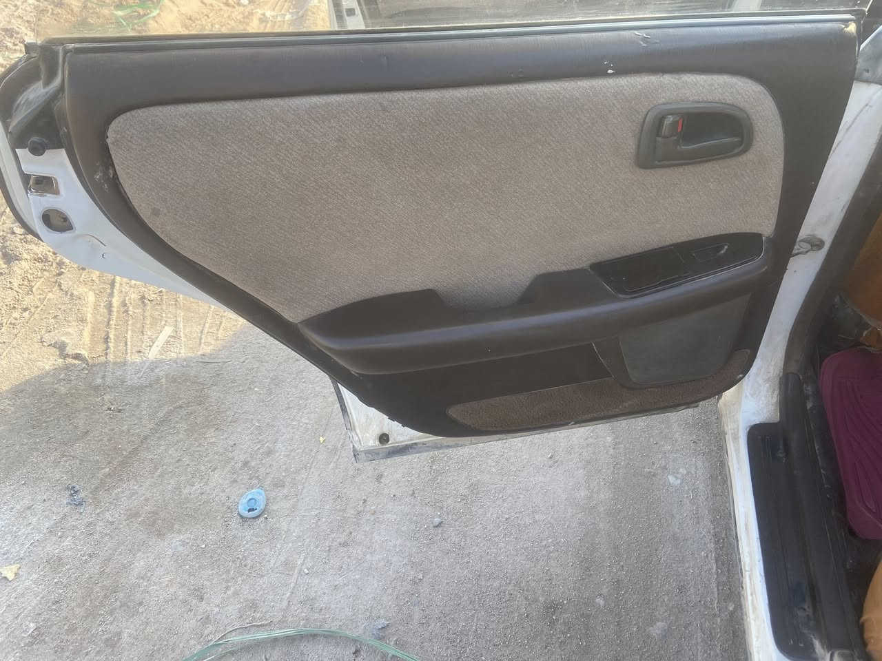 مارك نفخ موديل 2000  كفاله عامه من الكص ونقل جثه باسمي تحويل ثاني يوم سنويه لل2030 مكينه كير كفاله عامه السياره مصبوغه عام وبيها ضربه خفيفه على كد شبرين مكانها البصره الزبير *********** السعر62 وبيها مجال بسيط
