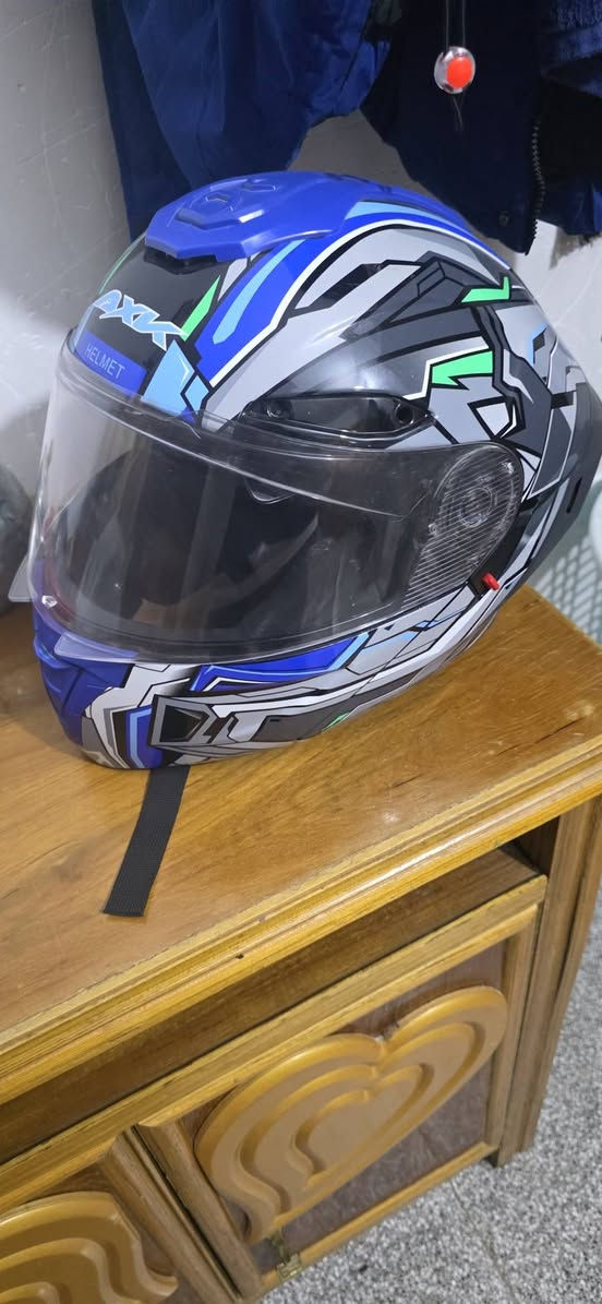 خوذه اصليه ماركه سعر ١٢٥
كربلاء الحر ***********
