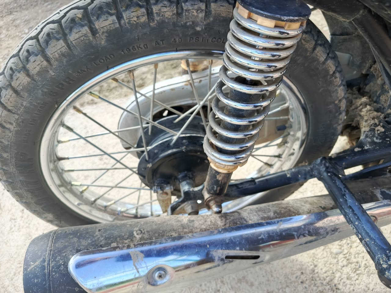 ا
السلام عليكم دراجه للبيع السعر 575 اليرغب يتصل ***********
