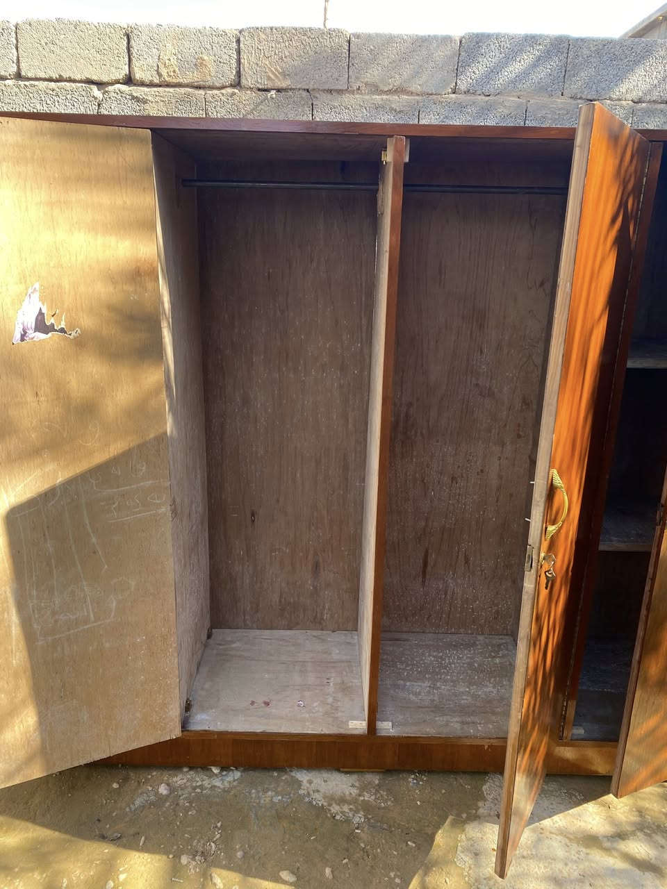 السلام عليكم
اثاث للبيع

اسعار مناسبة 

***********
واتساب 
☎️📩📞
