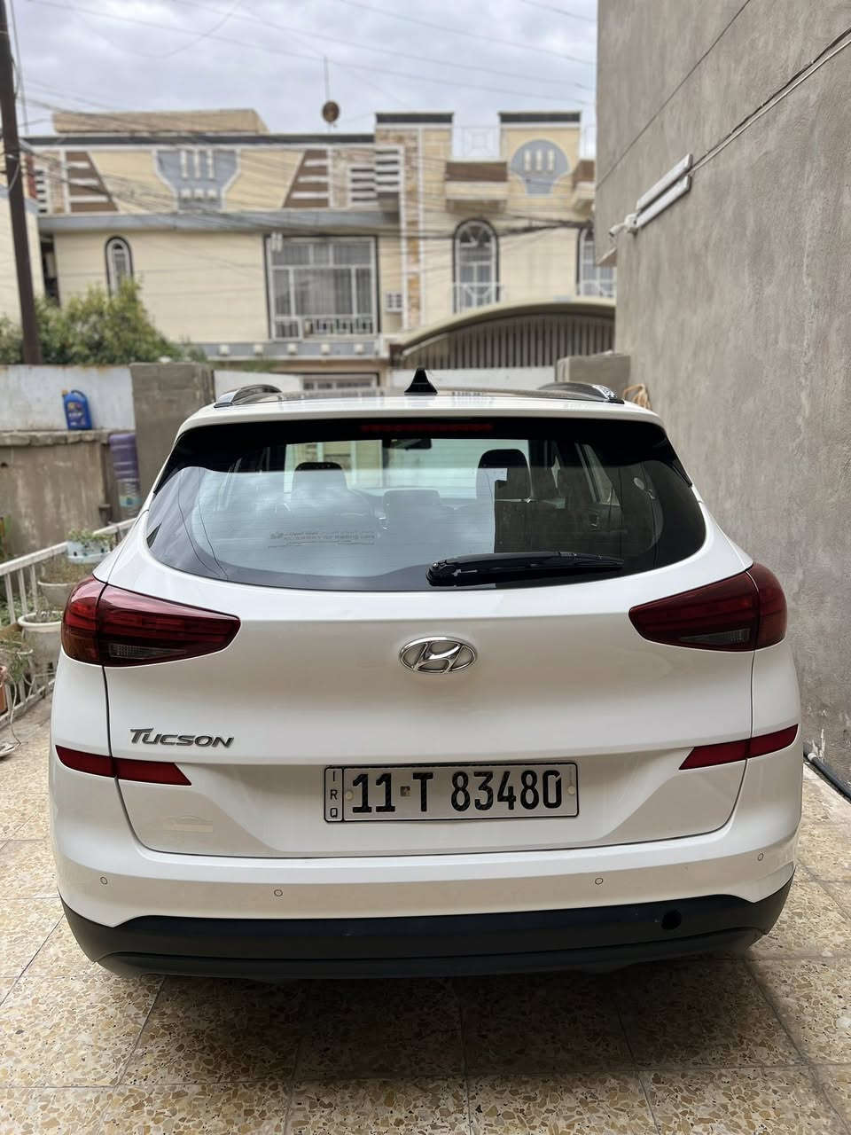 السلام عليكم 
للبيع توسان 2020 الكاصد
السياره مكفوله كفاله عامه عده رصعه بل باب الخلفيه صغيره كلش
السياره فول 1/1 
-بصمه
-بانوراما
-كشنات امامي ثنين كهرباء
-شاحن واير ليس
-مري شفط
-حساس امامي خلفي
-لايت خمس عدسات المرغوب
وباقي المواصفات المعروفه 
السياره ماشيه 64 حقيقي وشرط الفحص
(سعر السياره 212 وبيه مجال)
للاستفسار ***********
مكان السياره بغداد
