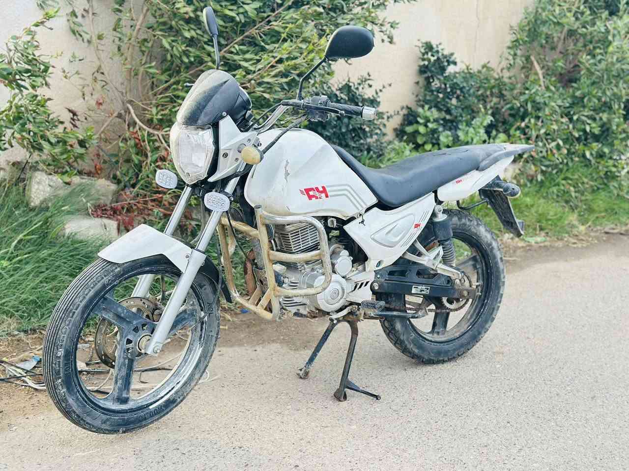 للبيع
سلام وعليكم موطور AH
موديل 2016 ما بي نغص سلف لايت كله شغال كهربائيات كله شغال +محرك مفتوح 
استفسار ***********
سعر 500
