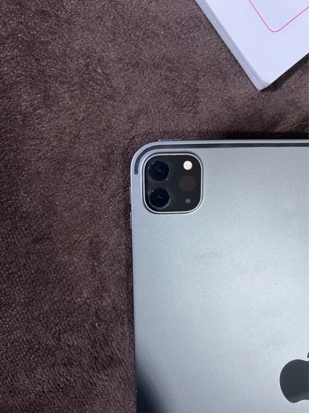 iPad Pro 11 
M1
256
ايباد برو ١١ 
موديل ٢٠٢١ 
أم وان 
ذاكرة ٢٥٦  