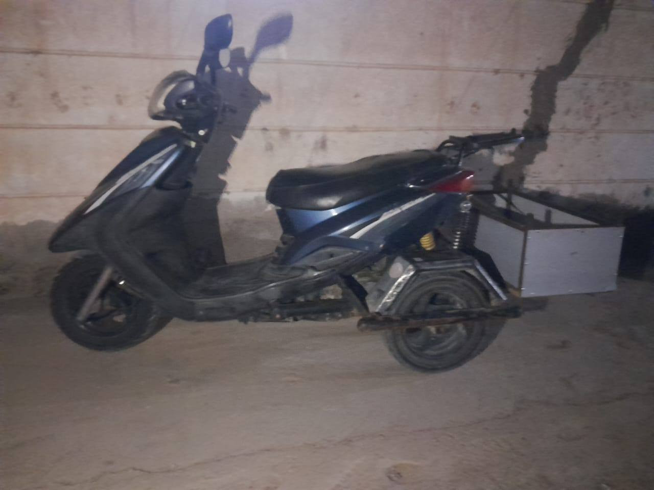 سلام عليكم للبيع موطور بريز ببغاء 2013 بدون اوراق كامل من كلشي صلف وهندر السعر 700وبي مجال للاتصال***********
