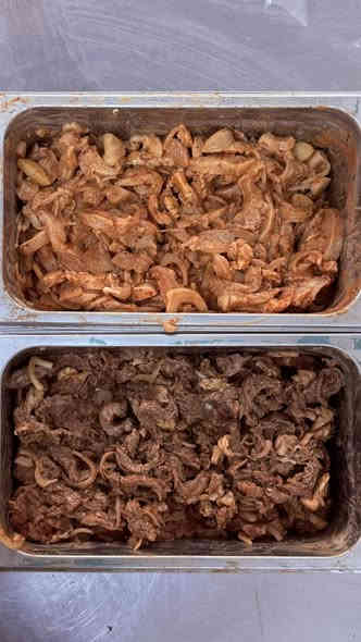 محل لحوم ومنتجات محمد ابو عبد الله لتقديم أجود أنواع اللحوم الطازجة والمُختارة بعناية والذبح اليومي .

لحم عجل / لحم غنم / وانواع المنتجات ( همبركر لحم خالص / همبركر دجاج ذبح /انواع الكبه / سمبوسه / بورك / كباب عروك )

✔️ نظافة وجودة مضمونة
✔️ أسعار منافسة
✔️ توصيل سريع لكل مناطق الشطرة!

للحجز والاستفسار: 
‏‭0780 123 7701‬ ‭📞‬
‏‭0781 048 1458‬📞 

📍 العنوان: تقاطع الحدباء قرب حسينية خدام ال محمد 
💥 زورونا وذوقوا الفرق!

#لحوم_محمد #الشطرة #افتتاح #توصيل_سريع #لحوم_طازجة #قصابة #عروض_اللحوم
