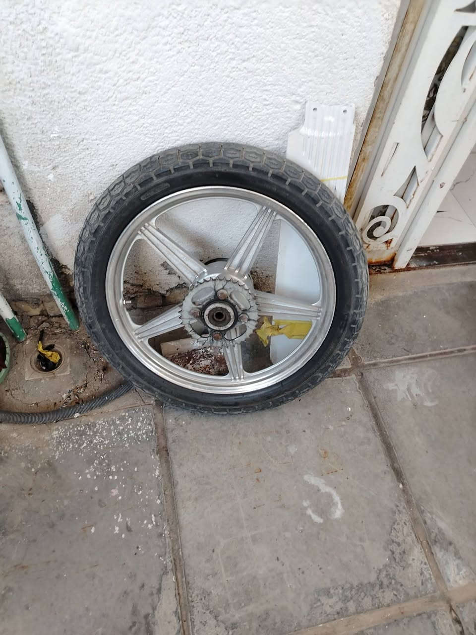 للبيع
السعر ٢٥
مكاني ذي قار مركز حي سومر ***********
