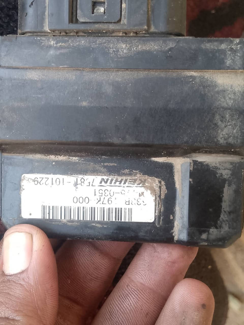 سلام عليكم عندي مكينه قفاز كاوسكي نوزل 2004 ياباني للبيع كامله شاصيه اندعم ضيره كامله شغاله سعر 275وبيه مجال استفسار واتساب ***********
