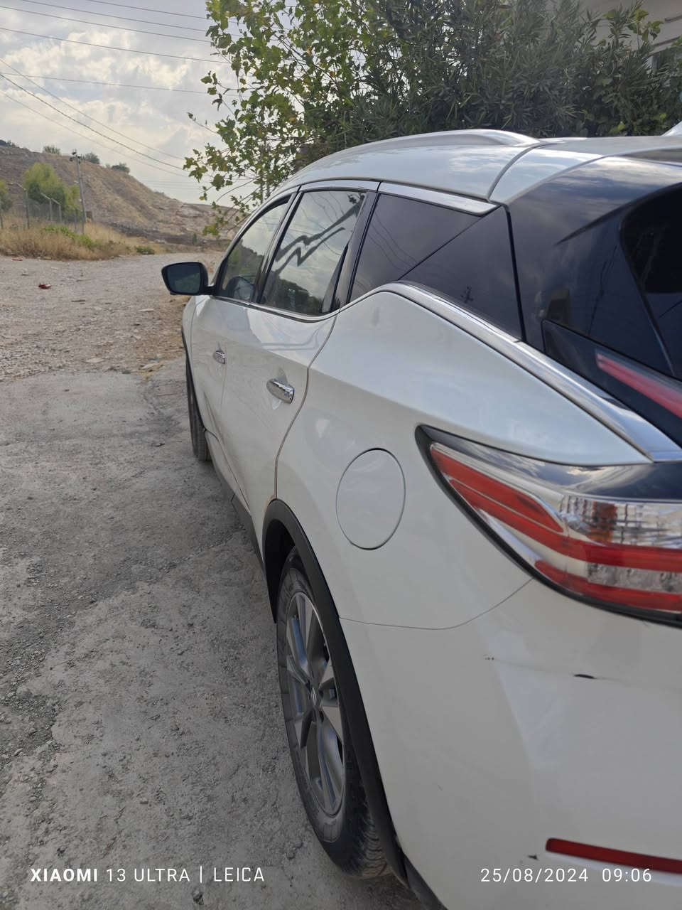 للبيع سيارة نيسان مورانو 2018 محرك 3.5  سته سلندر- ياباني اصل ماشي 150 .
رقم سليمانية تحويل ثاني يوم
 
حادث بسيط بدون دواخل او شاصي فقط بنيد مبدل اثر حادث سطحي 
مواصفات السيارة 
-داخل جلد
-تحكم ستيرن 
- رادار جانبي
- رادار امامي خلفي 
-كشنات تدفئة وتبريد
- شاشة كار بلي
- المسافة المقطوعة 26 
-لد نهاري امامي خلفي
-تشغيل عن بعد
- بصمة 
-اشارات جانبيه
والعديد من المواصفات الاخرى 
سيارة باسمي تحويل ثاني يوم رقم سليمانية جديد بعده باسمك يتحول مباشرة 
- فحص براد وهزة جديد .
سيارة اي نقص مابيها 

للاستفسار الاتصال واتس اب ***********
السعر ١٣٥ ورقة وبي مجال بسيط
