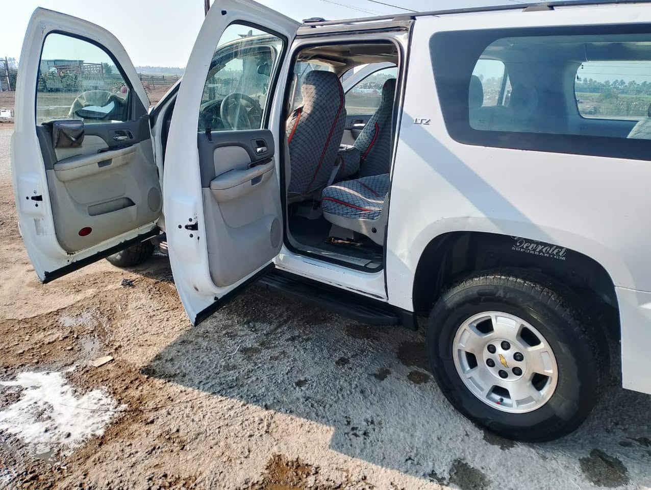 ‏للبيع او المراوس تاهو طويلة موديل 2007 وارد امريكي بيها جاملغ امامي فقط جاهزة من كلشي بدون اي نقص رقم واسط تستلم رقم انگليزي كامل سنويتها تنتهي سنة 2030 اونها اصل ابيض محرك 5100 .. السعر 135 وبيها مجال للاستفسار على الرقم ***********
‏موجودة بالنجف ناحية الحرية.
