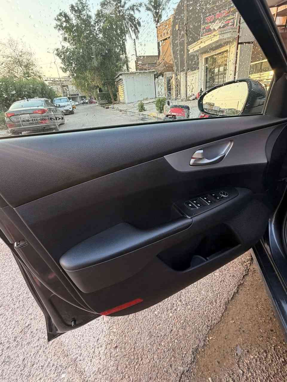 سلام عليكم فورتي مديل 22 محرك ألفين وارد أمريكي نص فول سيارة بيهة فقط بارد بل صفحة ماشية 51 السعر 129رقم هاتف ***********
