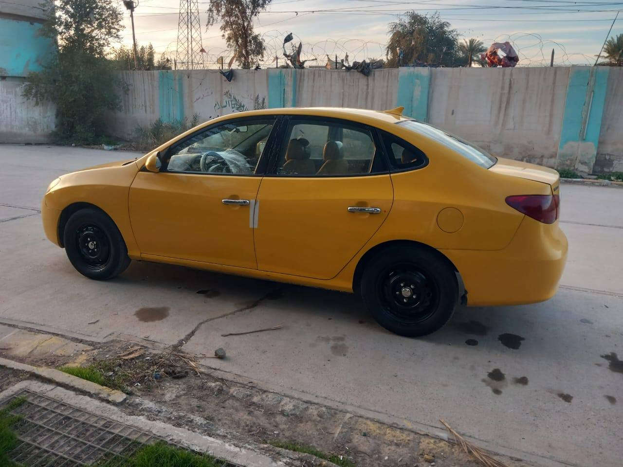 السلام عليكم النترا موديل 2009 امريكي بيها جاملغ وشويه من البنيد مكينه 2000 رقم انكليزي. تخم تاير تبريد شغال صدر كله جديد سياره فتحه وتحكمات السعر 92 رقمي *********** مكاني بغداد
