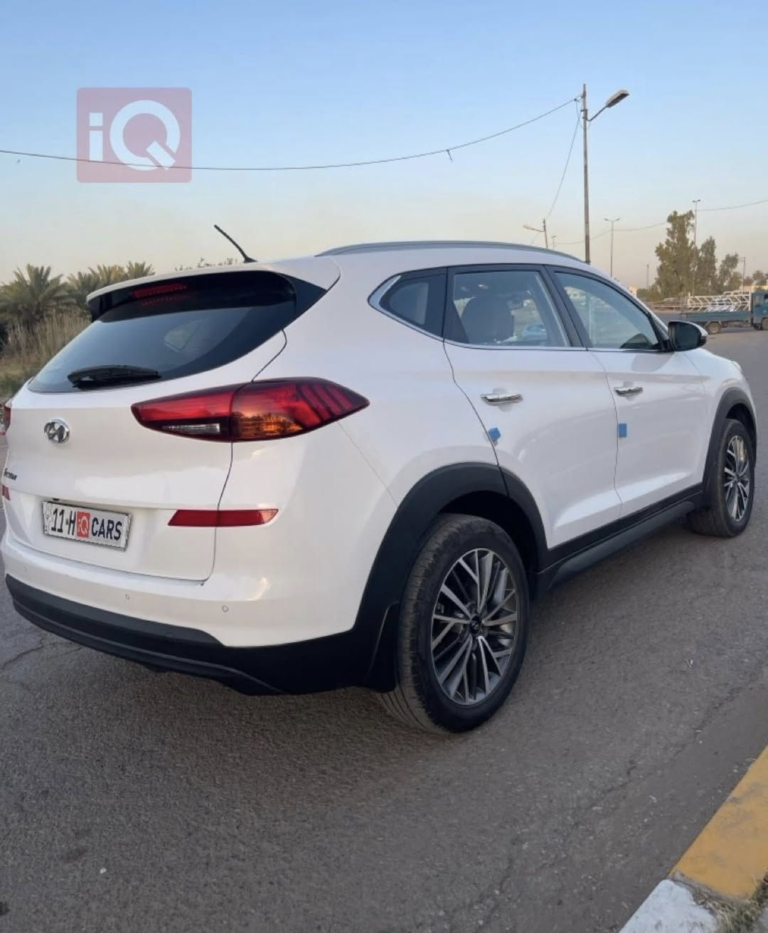 السلام عليكم 

توسان خليجي 2019
كوري 
فول مواصفات عدى البنروما
بصمه 
شاشه 
كراسي جلد وكهرباء
نظام المفتاح الذكي
مصابيح زينون الاماميه 
كشافات ضباب  
ماشيه ٦٧الف
بيها بارد بسيط موضح
بالسونار المرفق ويه الصور 
السعر ١٩٧ وبيه مجال للشراي
رقم الهاتف ***********
