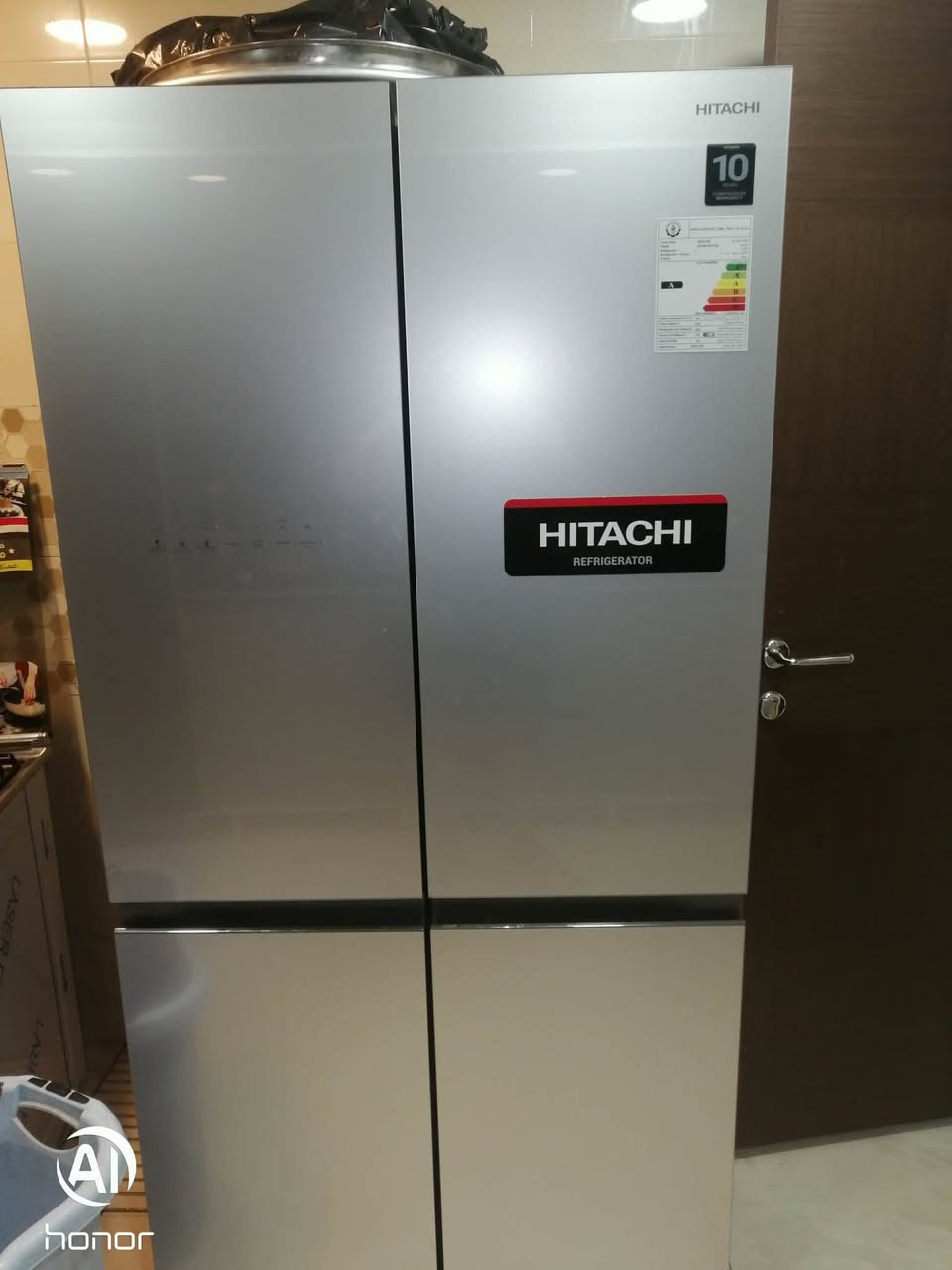 السلام عليكم ثلاجه لبيع استخدام شهر جديده مكانه بوابه العراق
***********
