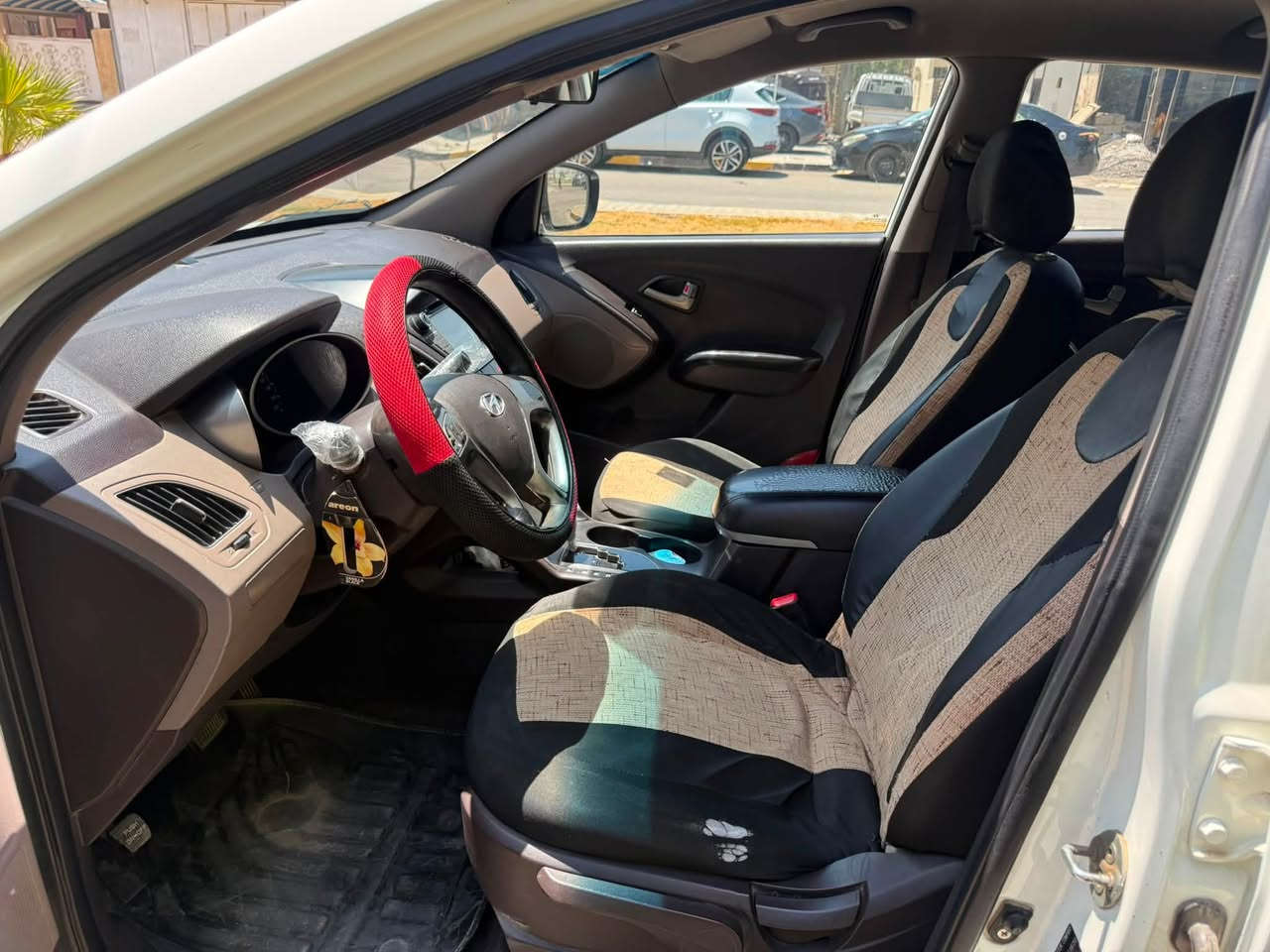 للبيع
توسان موديل ٢٠١١ خليجي رقم بغداد محرك ٢٠٠٠ دوش بيها صبغ هلال الجاملغ الخلفي وقبق الصندوك مبدل بلادي بدون دواخل والباقي مكفول سياره احلى من صوره نصبه وجاهزه للاخير صدر تبريد تخم تاير كله جديد المحرك والكير ع وضع الشركه غير مفتوح #السعر ١١٨ وبيها مجال للإستفسار *********** مكاني المحموديه
