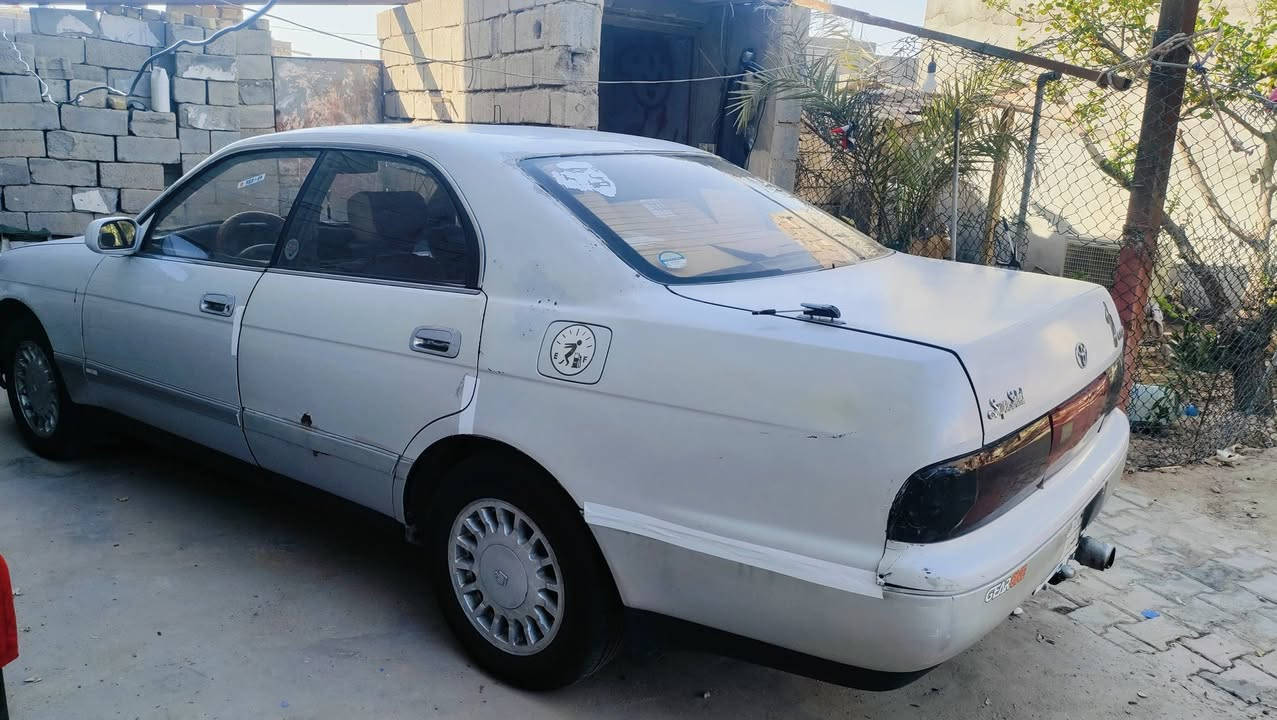 سلام عليكم 
بطه البيع موديل 93
مكفوله من كص نقل ولعيب شرعي اصوليات 
رقم بصره تحويل مباشر 
حداديه تخم تاير كير مكينه خير من الله 
تبريد ثلج 🥶🥶
سياره كهربايات فول 
جاهزه 
مكان البصره الدير
السعر 45 وبيه مجال
للاتصال ‏‪***********‬‏
