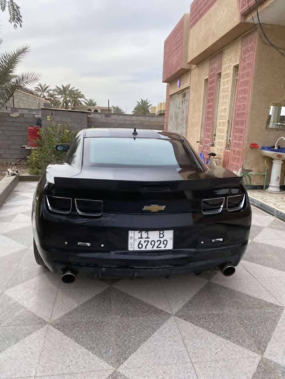 كمارو موديل 10 RS رقم انكليزي باسمي 
فول مواصفات وارد امريكي 
‏فتحة
‏كشنات جلد تدفئة كهرباء
‏حساسات خلفية 
‏تشغيل عن بعد
‏الويالة مالها تو سايز 
‏حادثها باب عكس سايق بامريكا وهنا طخات خفيفه ابيع حزام
‏سيارة نشطة جدا و قوية و مصروف عليها من كهربائياتها و صلنصاتها  كواتم و منظومة تبريد محرك كاملة
‏عليها تخم تاير جديد الخلفي زوج تويو 
‏بطارية مبدلها قبل اسبوعين هانكوك اصلية ١٠٠ امبير هي وضمانها 
‏سيارة بأسمي مع شرط التحويل 
‏سبب البيع محتاج سيارة صالون 
‏مكان السيارة /قضاء الصويرة 
‏متواجد واتس لأي استفسار ***********
‏والسعر 72ورقة بيها مجال
‏
