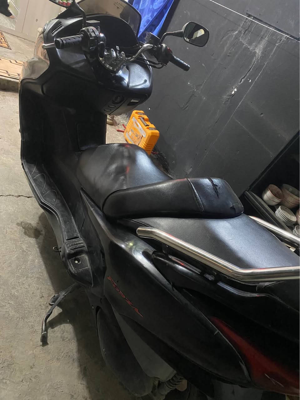 فورزه 08 هوندا فول مواصفات سبورت اوتماتيك كير 6تبديلات محرك وكير شرط محرك قبل 3 اشهر شاده رمبه اخو الجديد فيتبم جديد كلج خلفي جديد بطاريه جديده جويتر مضبوط 100‎%‎حساسات كله شغال مانع انزلاق سبايدر سبورت فقط شخوط وكعه خفيفه وليس حادث كفرات بلادي بدون تبديل دراجه مال جناي  مكان اربيل 
//***********//***********// أربيل, العراق
