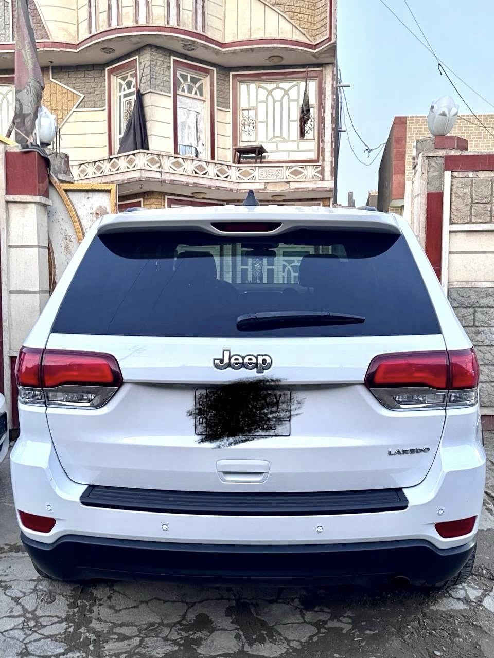 السلام عليكم
Jeep للبيع
موديلا20
المواصفات عدة الفتحه
رادار خلفي
تحديد المسار
توقف ذاتي
ومواصفات اخر
الحادث قطعه وحده
مكينه 6 سلندر
3600
السياره جاهزه من كلشي
حداديه تخم تاير جديد
مكينه وكير مكفول
رقم بغداد
السعر 255
رقم الهاتف. *********** المكان الحله
