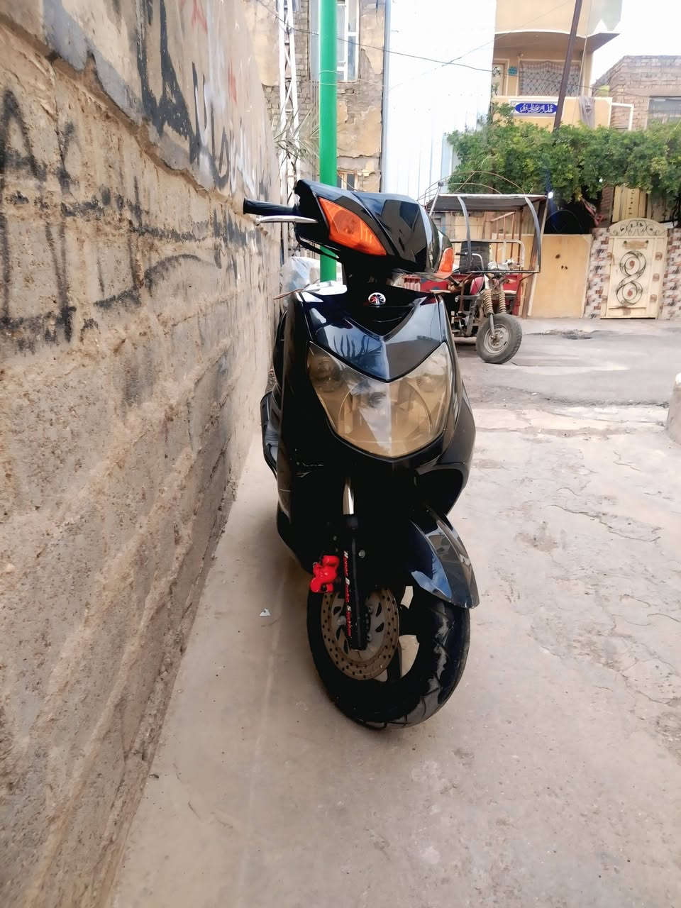 السلام عليكم دراجه سكنس فحل ياباني للبيع كفاله عامه ***********
