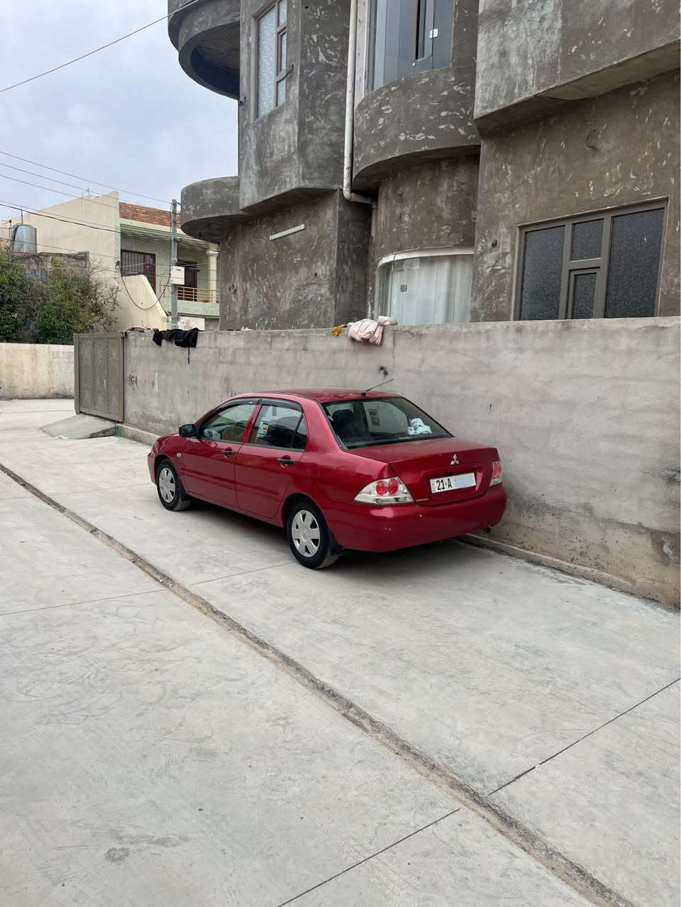 2009
محرك   1300cc
صبغ  جامرلغ الخلفي بارد بسيط جامرلغ جه السكن وسقف بي جراد سونار بل صور
مابيها أي نقص السيارة كلشي بيها جديد ماناقصها برغي منين متكلب جديد كير اوتماتيك  تخم تاير ارقه نوعيه جديد سماعات وشاشه كامرة خلفيه  4جام كهرباء   وبيها كود بانزين  رقم سليمانية بسمي سنويتها 2028-11-12 سعرها ٨٥ إذا شراي خابر عل رقم وتدلل  
*********** كالار, السليمانية
