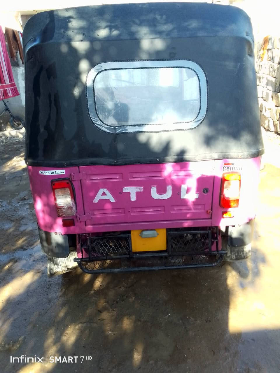 السلام عليكم تكتك اتول اوراق كامله عروسه نظيفه حيل مكينته نص عمر مالته رايده مليونين  اوبيه مجال مكان دوره شارع 60 رقم ***********
