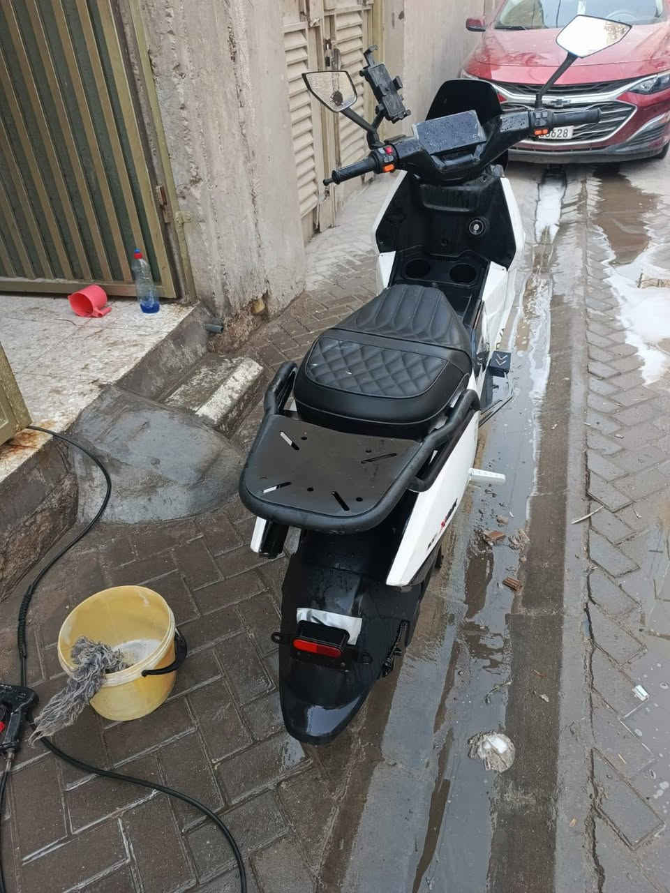 السلام عليكم دراجة شحن ليو 300  سعر مليون  و ٣٠٠   ***********
