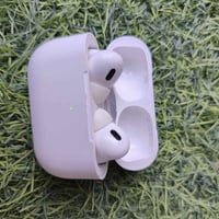 ايربود للبيع شرط الفحص بيه عزل يخبل الي يريده يدخل خاص سعره 15 الف رقم...