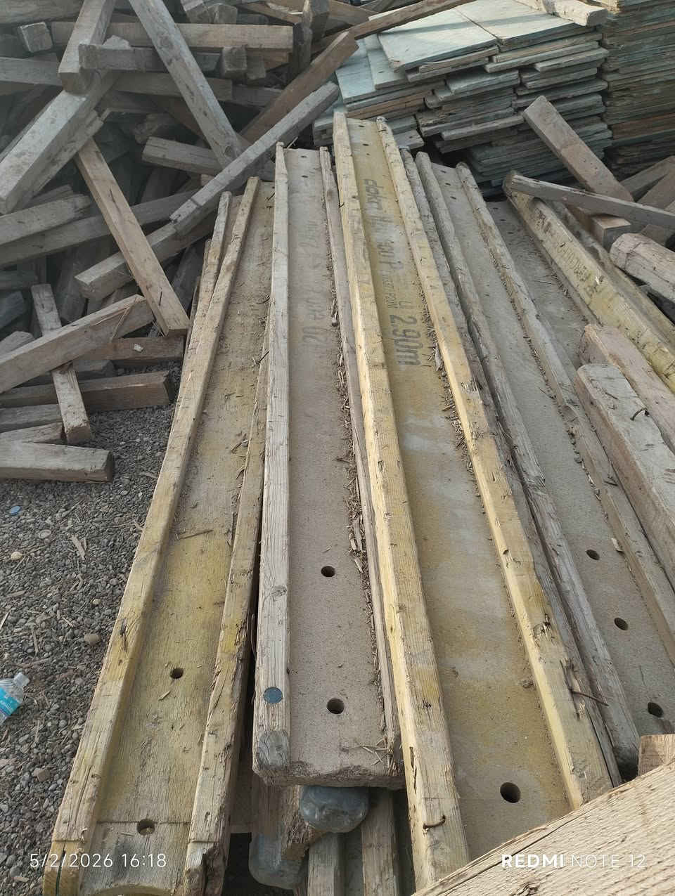 سلام عليكم سير 4في 4  دوك نضيف عنوان بل رفاعي رقم موبايل ***********
