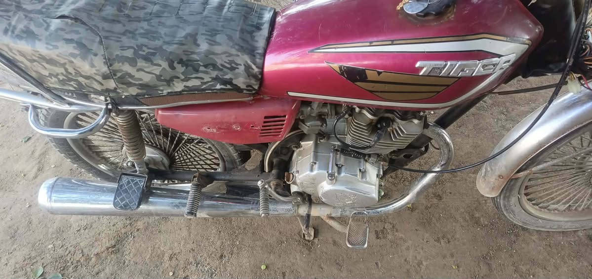 سلام عليكم  دراجه البيع اوراق فول سعره 300 او بيه مجال بصيط  الهاتف ***********
