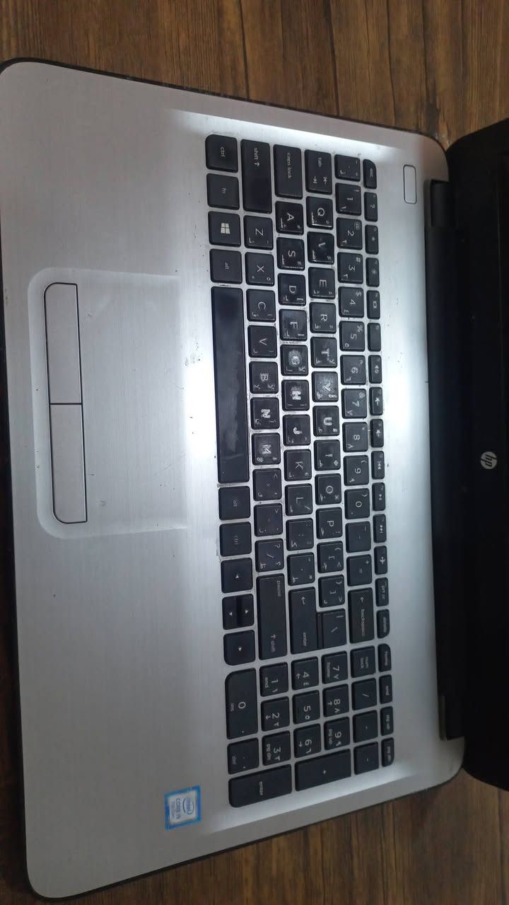 لابتوب نظيف للبيع
للبيع لابتوب HP Notebook 

المواصفات الكاملة.

 الجيل السابع) ( )CPU): Intel® Core™ 15-72000 المعالج

كروت الشاشة (Dual GPU) الجهاز يحتوي على كرتين شاشة

المنفصل AMD Radeon Graphics ممتاز للألعاب الخفيفة وبرامج التصميم)

Intel HD Graphics 620 المدمج
رام ٤ ddr4 قابل للتطوير 
الهارد ٥١٢ hhd قابل للتطوير 
اللابتوب يفيد للدراسه و للألعاب الخفيفه و المتوسطه 
اللابتوب يحتاج فرمته و حرف (w) مخلوع من مكانه يعني تكلفك فقط ٥ تالاف


**إذا كنت صاحب هذا الإعلان وتريد حذفه لأي سبب، رجاءا أرسل رسالة إلى الدعم الفني**