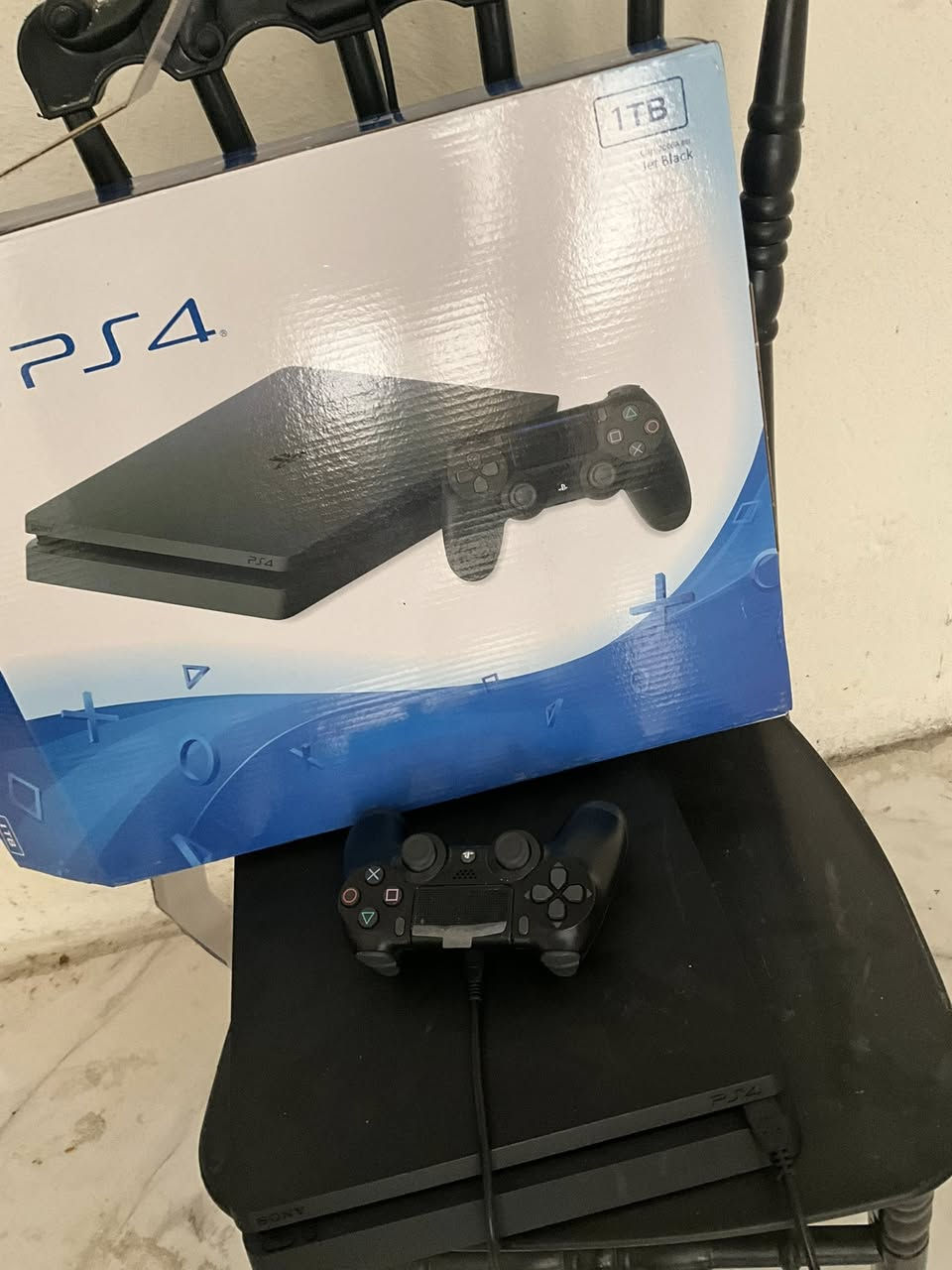 متوفر بلي فور سلم اونلاين واحد تيرا ما مفتوح شرط فحص قبل تروح من بيتي ويا قرصين دارك سولز و الدن رنك يدة اصلية نظام آخر شي 13/4 الجهاز كلش قوي مكاني كربلاء الرقم *********** ومتوفر رقم واتس ***********
