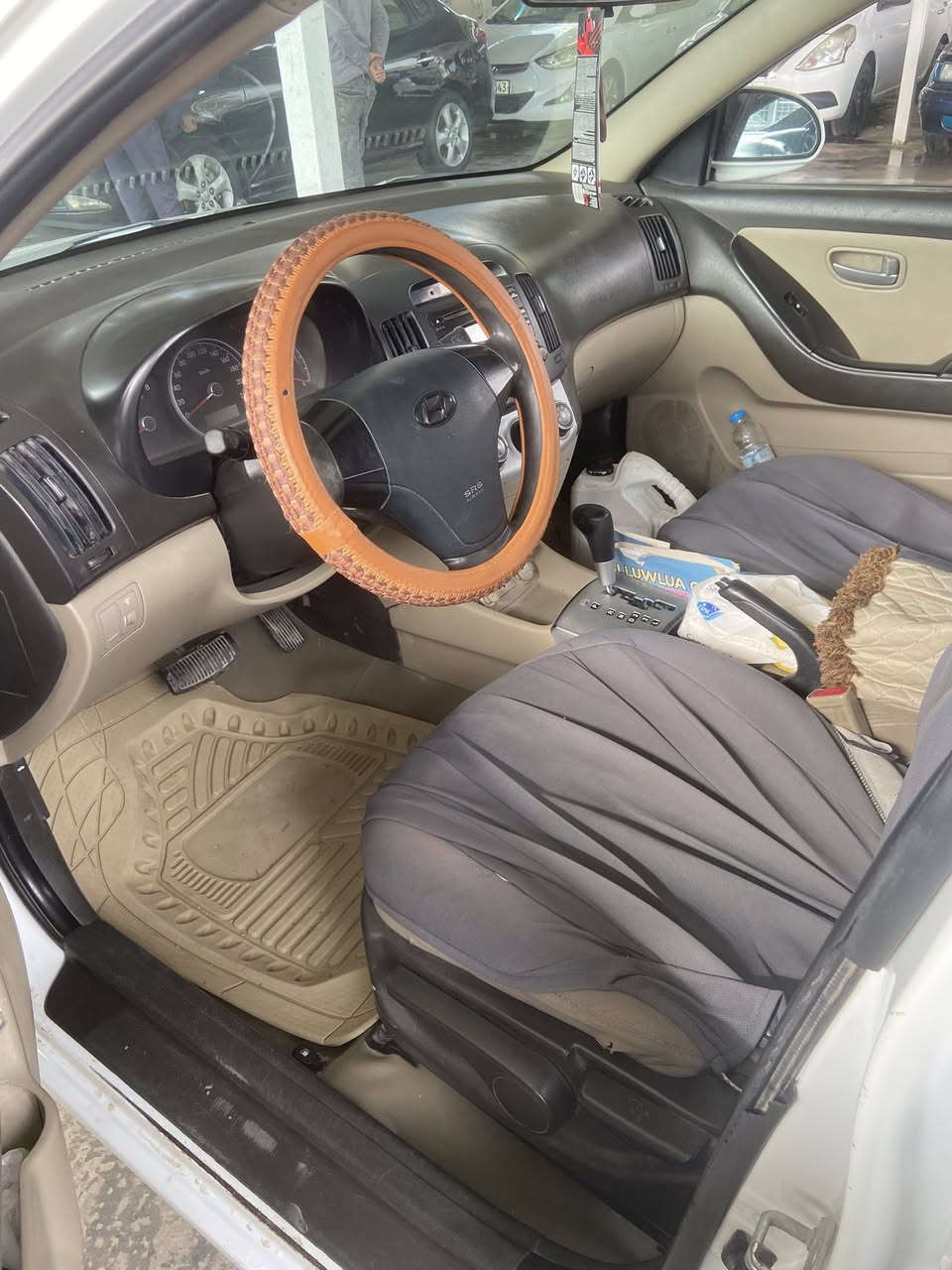 سلام عليكم افانتي خليجي موديل 2009محرك 1600دكشن عالي رقم بغداد تحويل ثاني يوم  بيه قطعه واحده الباقي كفاله عامة سياره تخبل مال جناي تخم تاير السعر 108وبيها مجال رقم الهاتف ***********)(***********👍🏿
